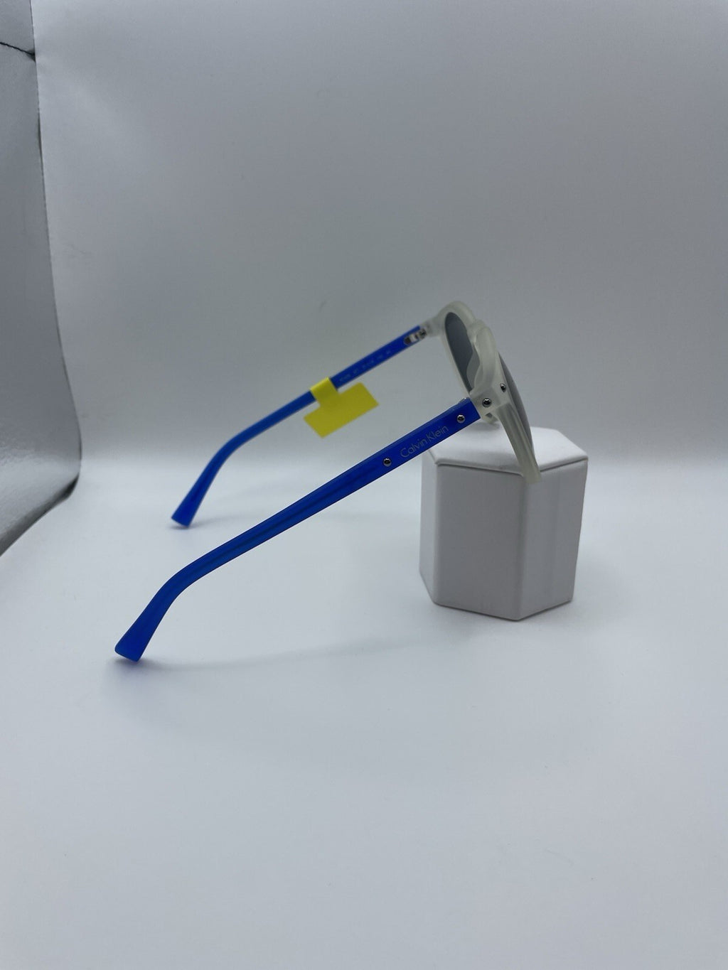 Calvin Klein Brand R740S Model 51 Eye Blue NEW