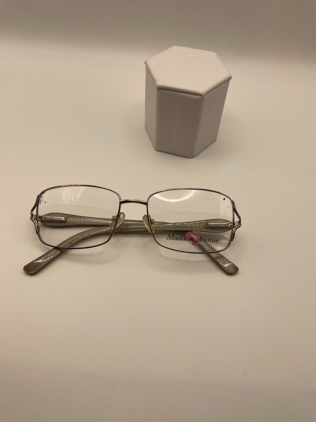 Madison Avenue Brand MAL 107 Model 52 Eye Pink NEW