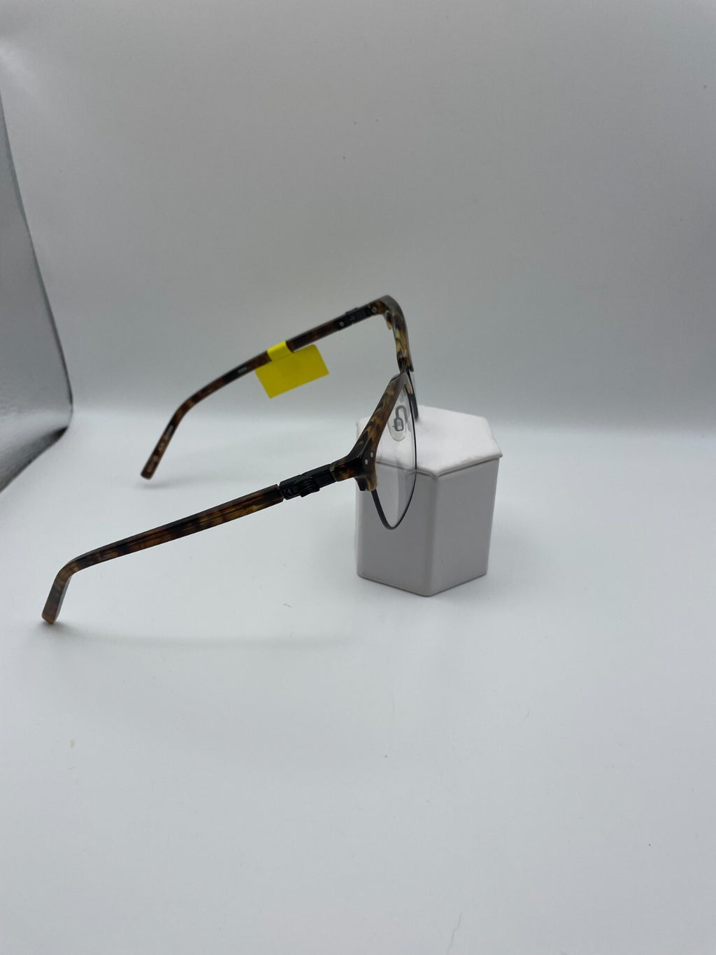 Karl Lagerfeld KL09 Model 53 Eye Tort NEW