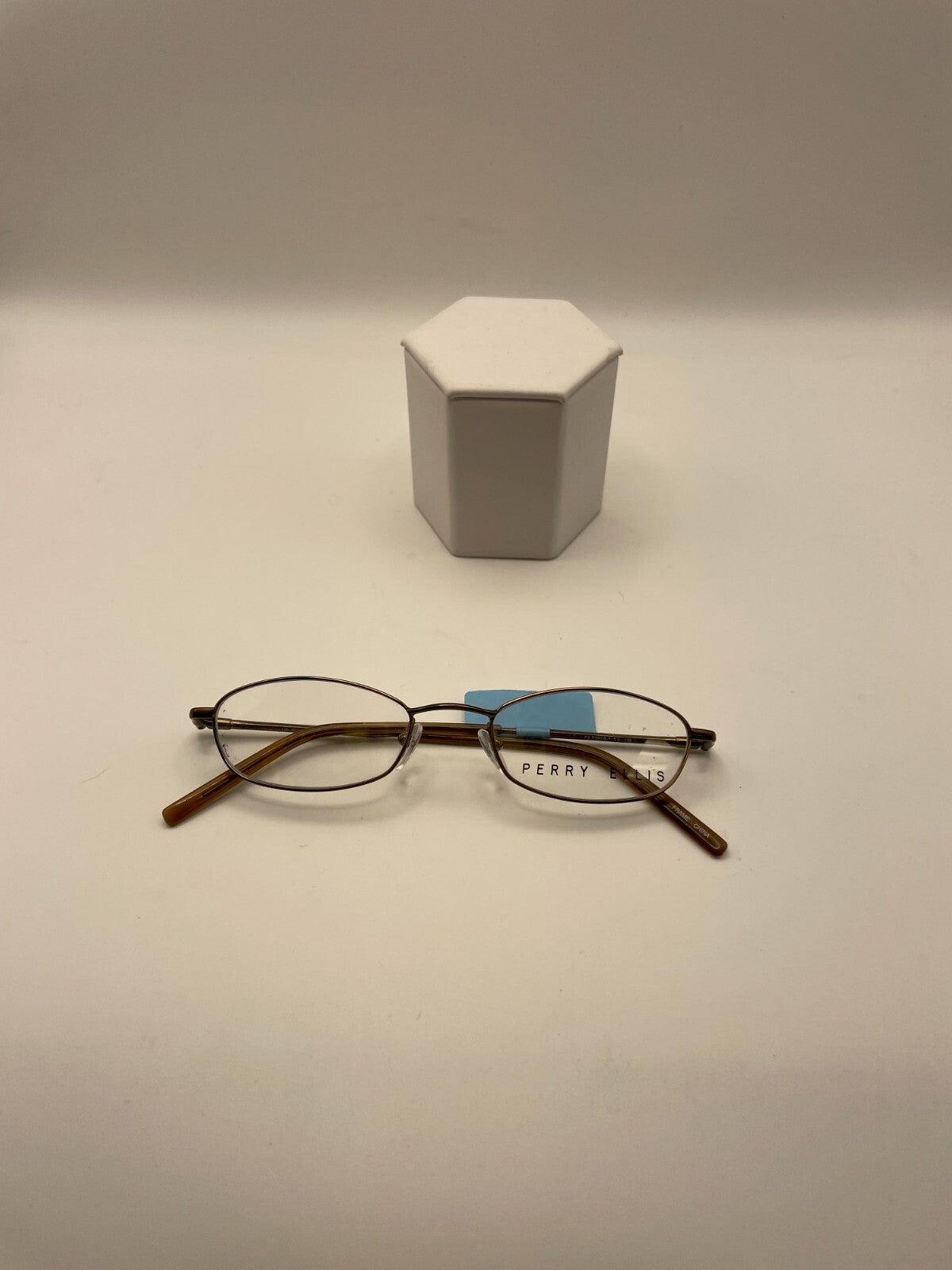 Perry Ellis Brand PE-Aspen-1 Model 47 Eye Brown NEW