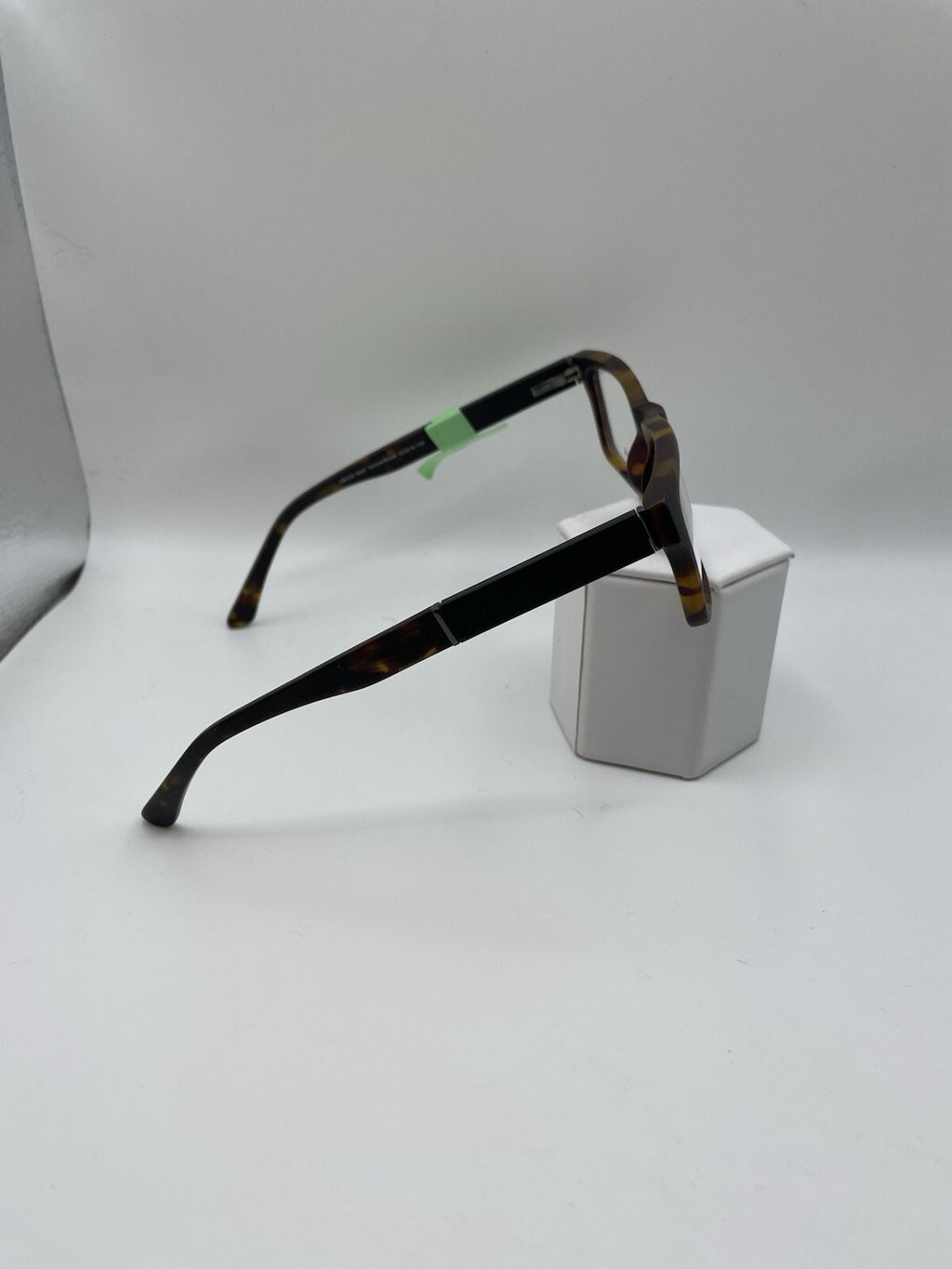 harvé benard Brand HB703 Model 53 Eye Black/ Tortoise NEW￼