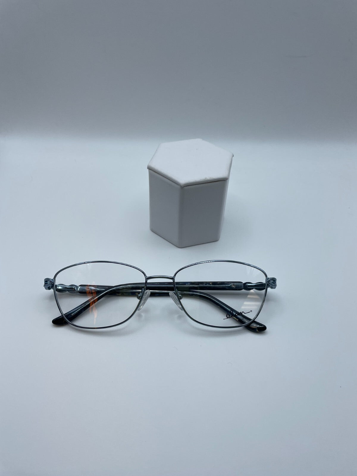 Elan Brand 3426 Model 56 Eye Blue NEW