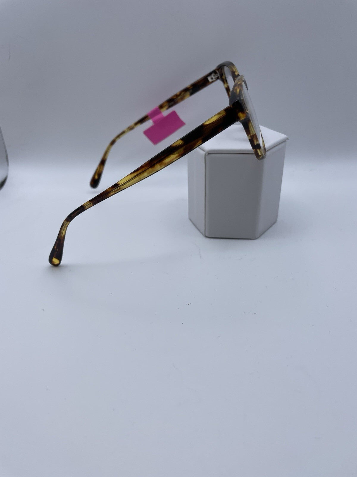 VERA WANG Brand Fiora Model 51 Eye Tortoise NEW