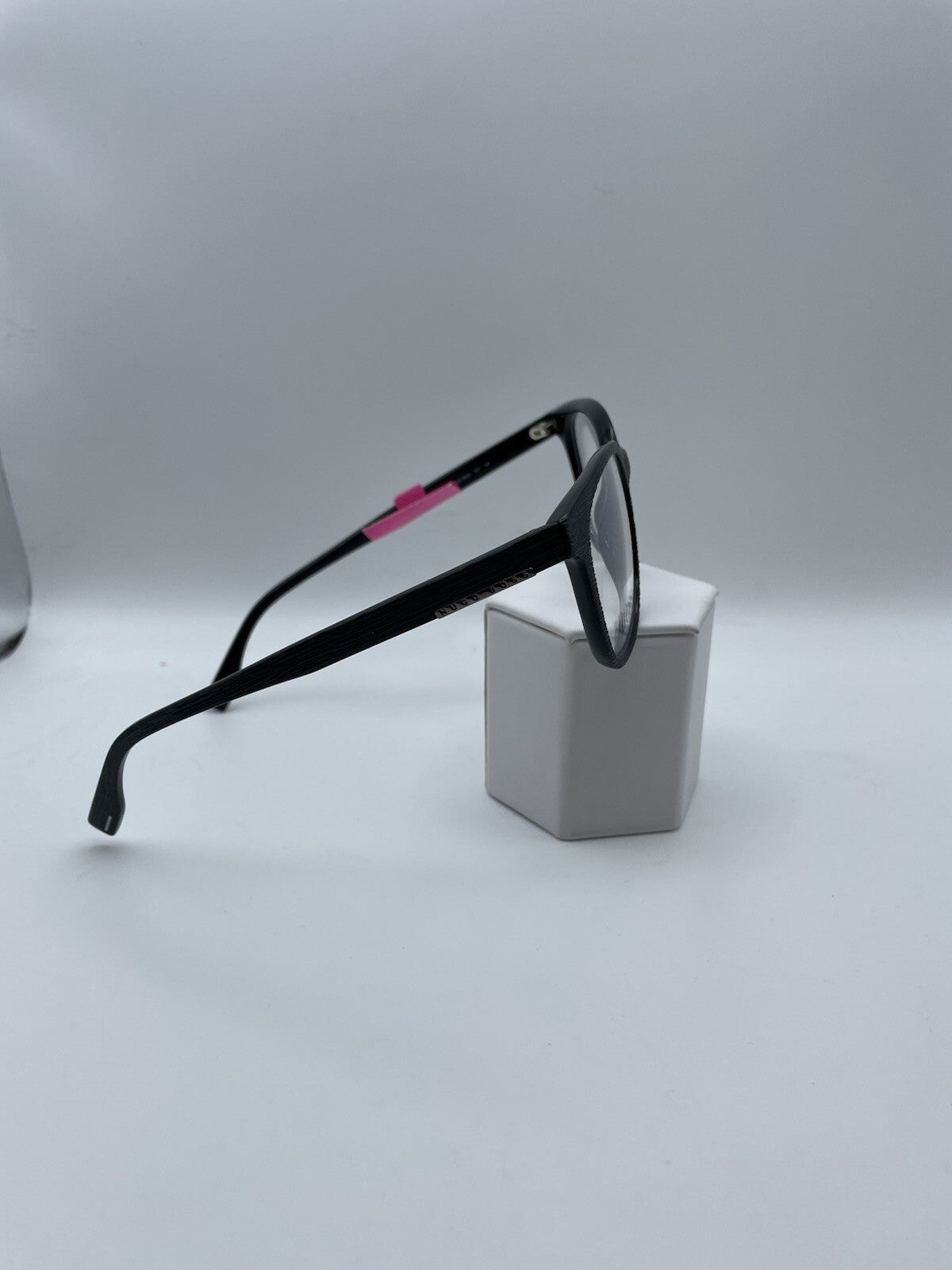 HUGO BOSS Brand BOSS 0642 Model 52 Eye Black NEW