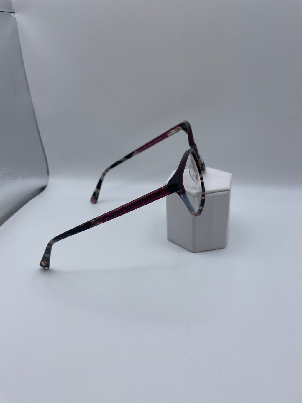 gx by GWEN STEFANI Brand GX104 Model 53 Eye BUR NEW