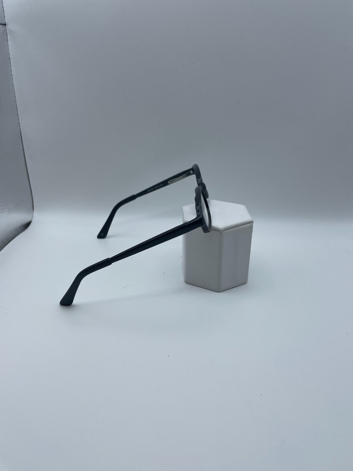 Modern Optical Brand Wiggle Model 40 Eye Black NEW