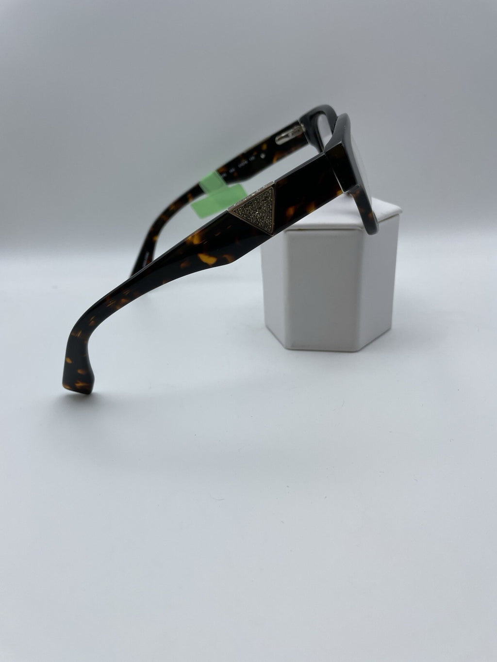 Guess Brand GU 2576 Model 51 Eye Tortoise NEW