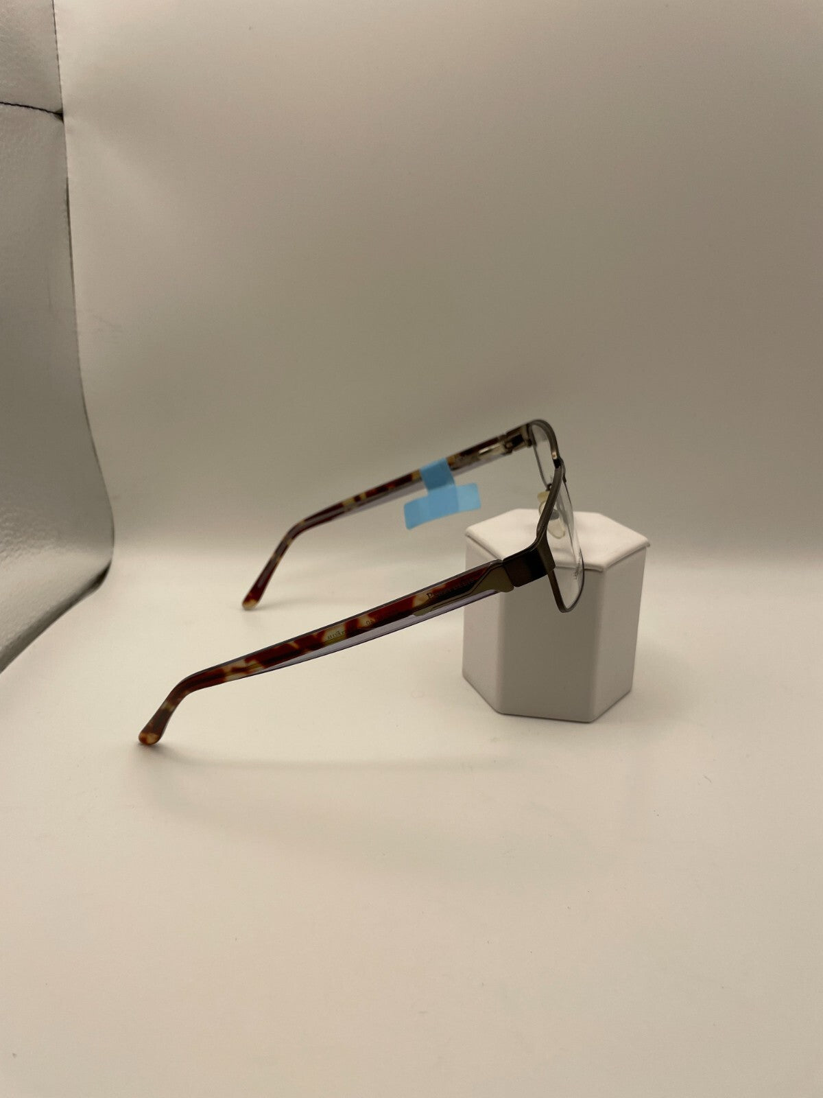 Perry Ellis Brand PE 319A-2 Model 55 Eye Brown NEW